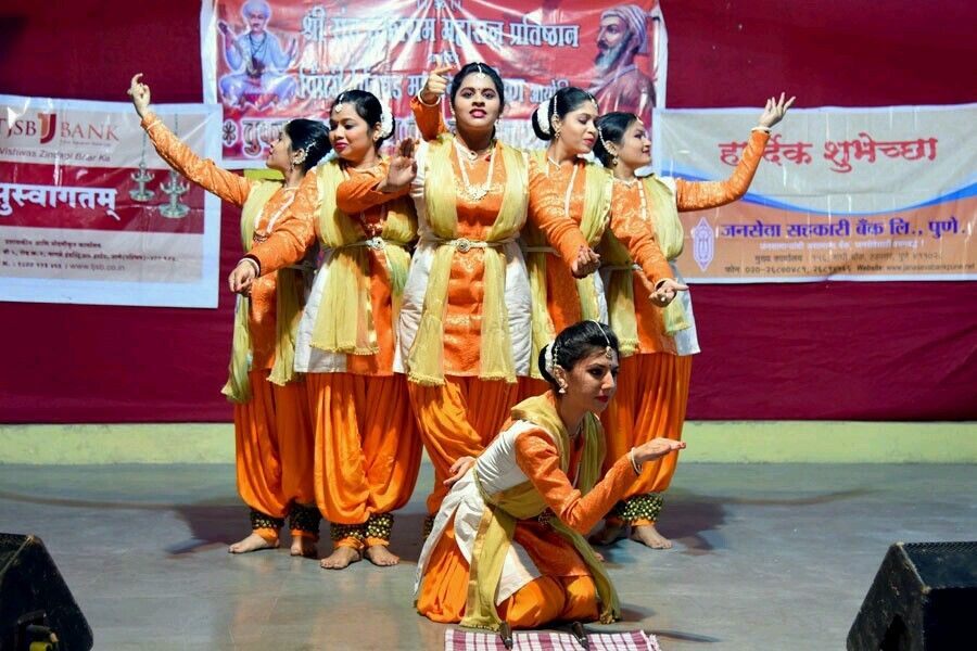 Photo By Bhavna Joshi - Sangeet Choreographer