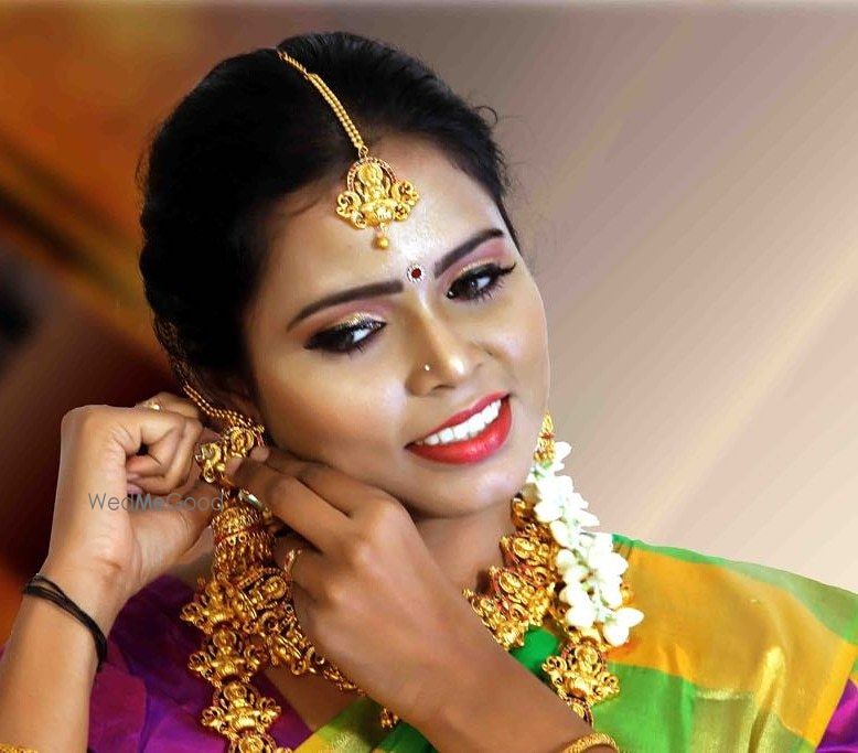Photo By Devis Makeup Artistry - Bridal Makeup