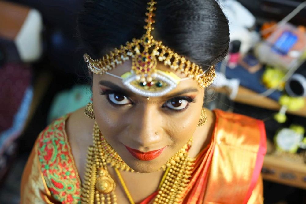 Photo By Asha Makeover - Bridal Makeup