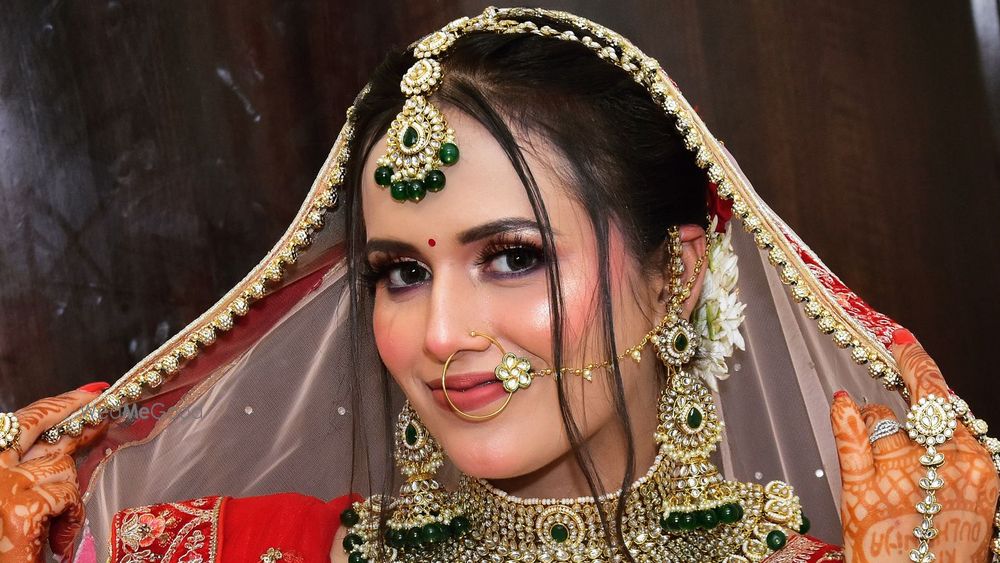 Simran Makeoverz