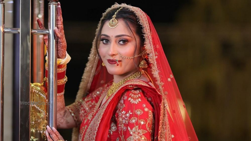 Simran Makeoverz