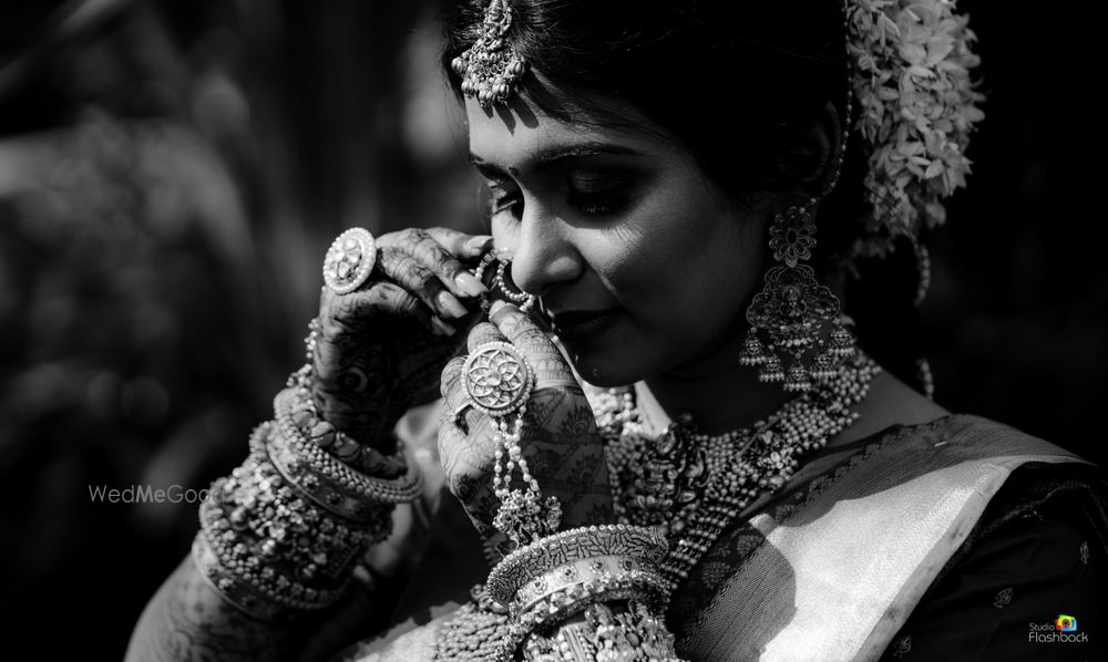 Photo By Anshul Saraogi Makeover - Bridal Makeup