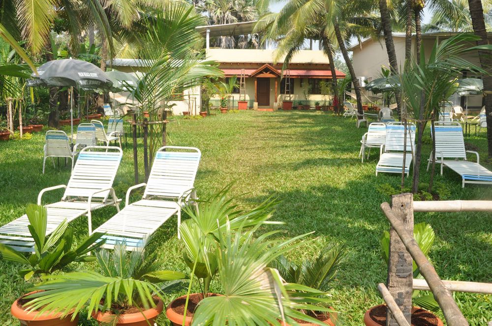 Palm Beach Resort, Borivali West
