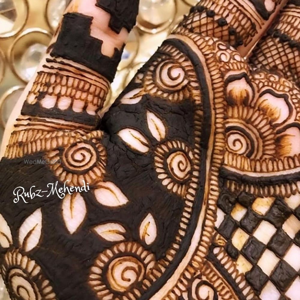 Photo By Rubz Mehendi - Mehendi Artist