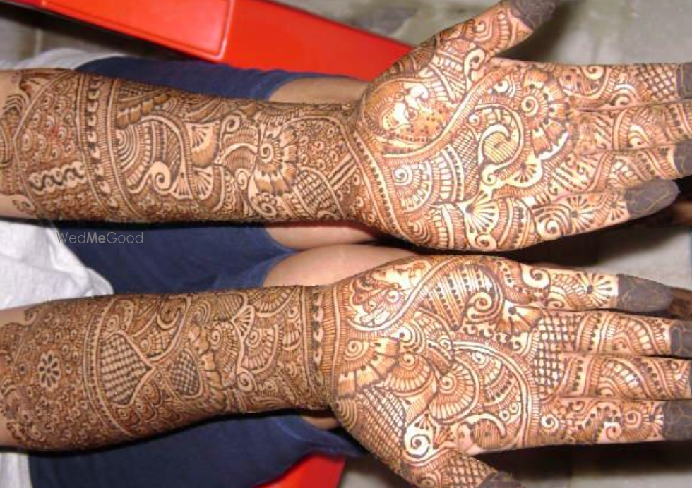 Mehendi by Dhvani