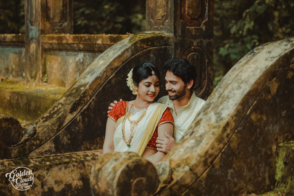 Red Outfits Photo couple portrait