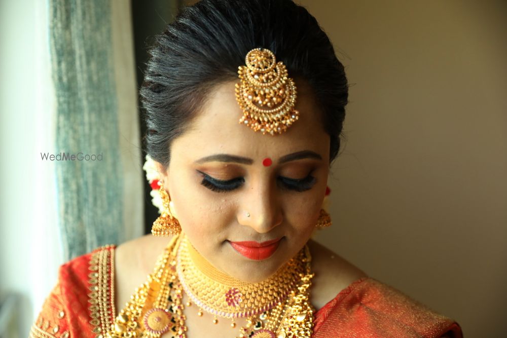 Photo By Thanima Beauty Lounge - Bridal Makeup