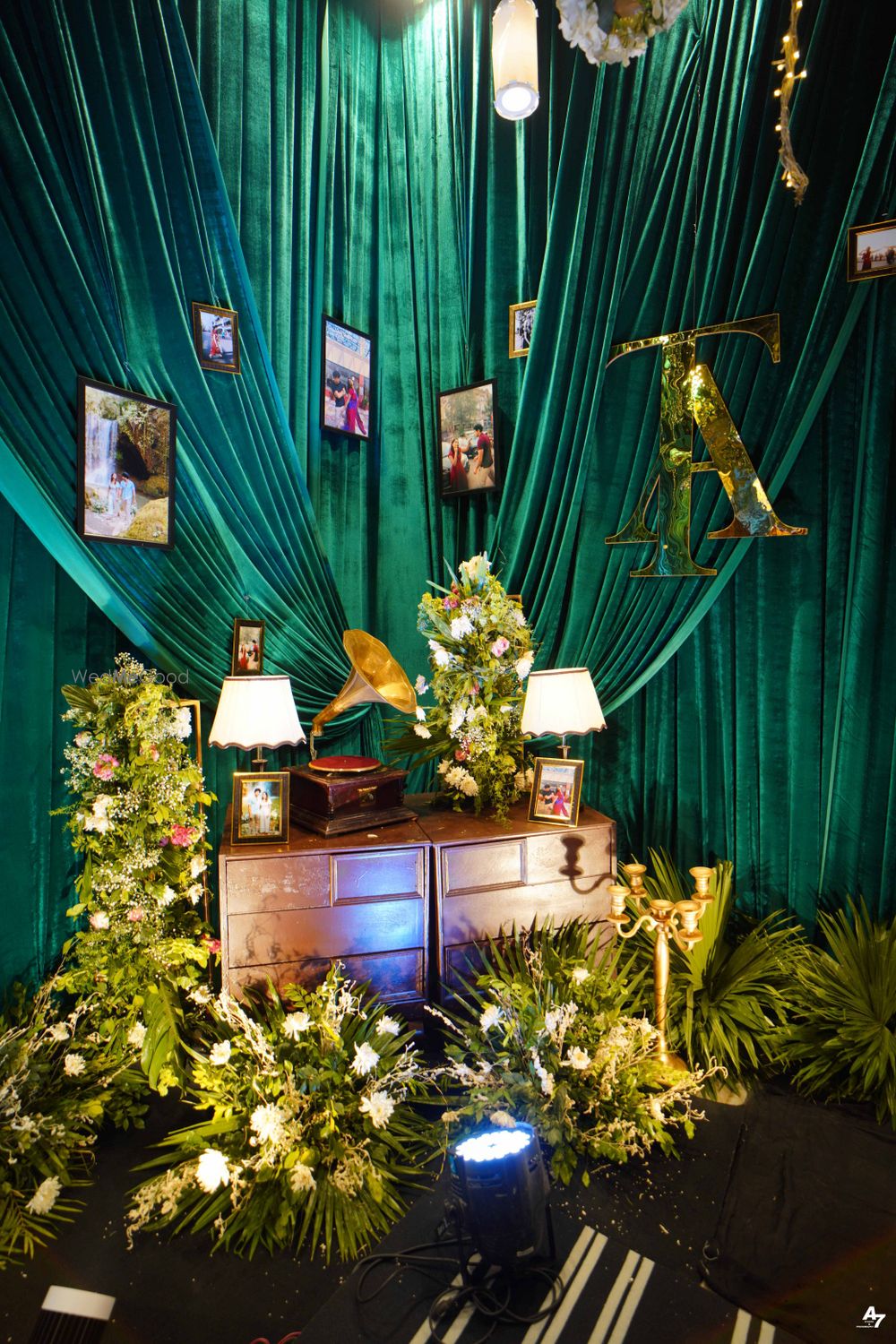 Photo By Wishco. - Decorators