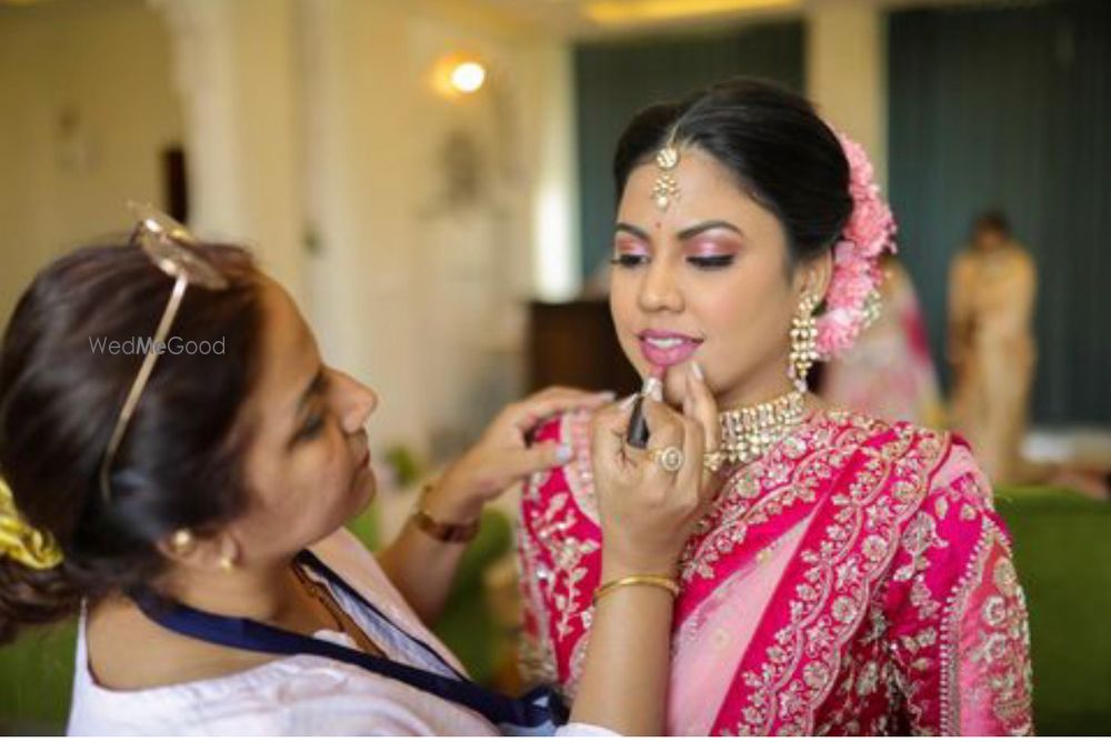 Photo By Sanjana Jamble - Bridal Makeup