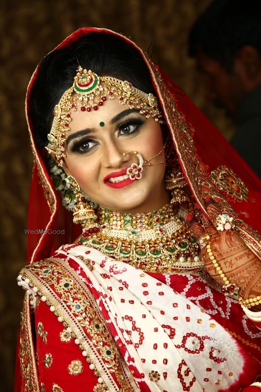 Photo By Vruti & Yashvi Bridal Makeovers - Bridal Makeup