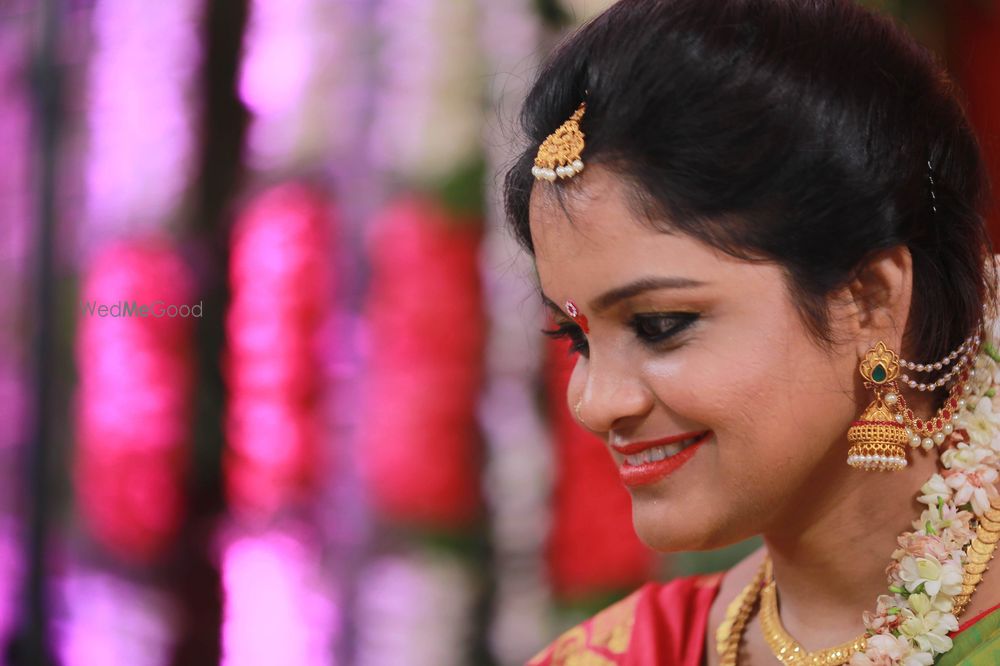 Photo By Glossyyhubb - Bridal Makeup