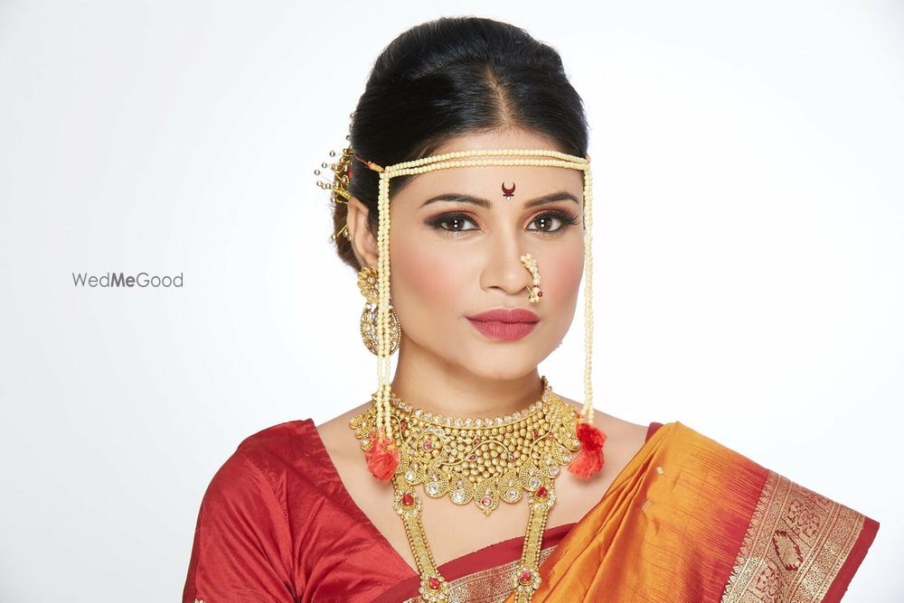 Photo By Hema Shrenik Khona - Bridal Makeup