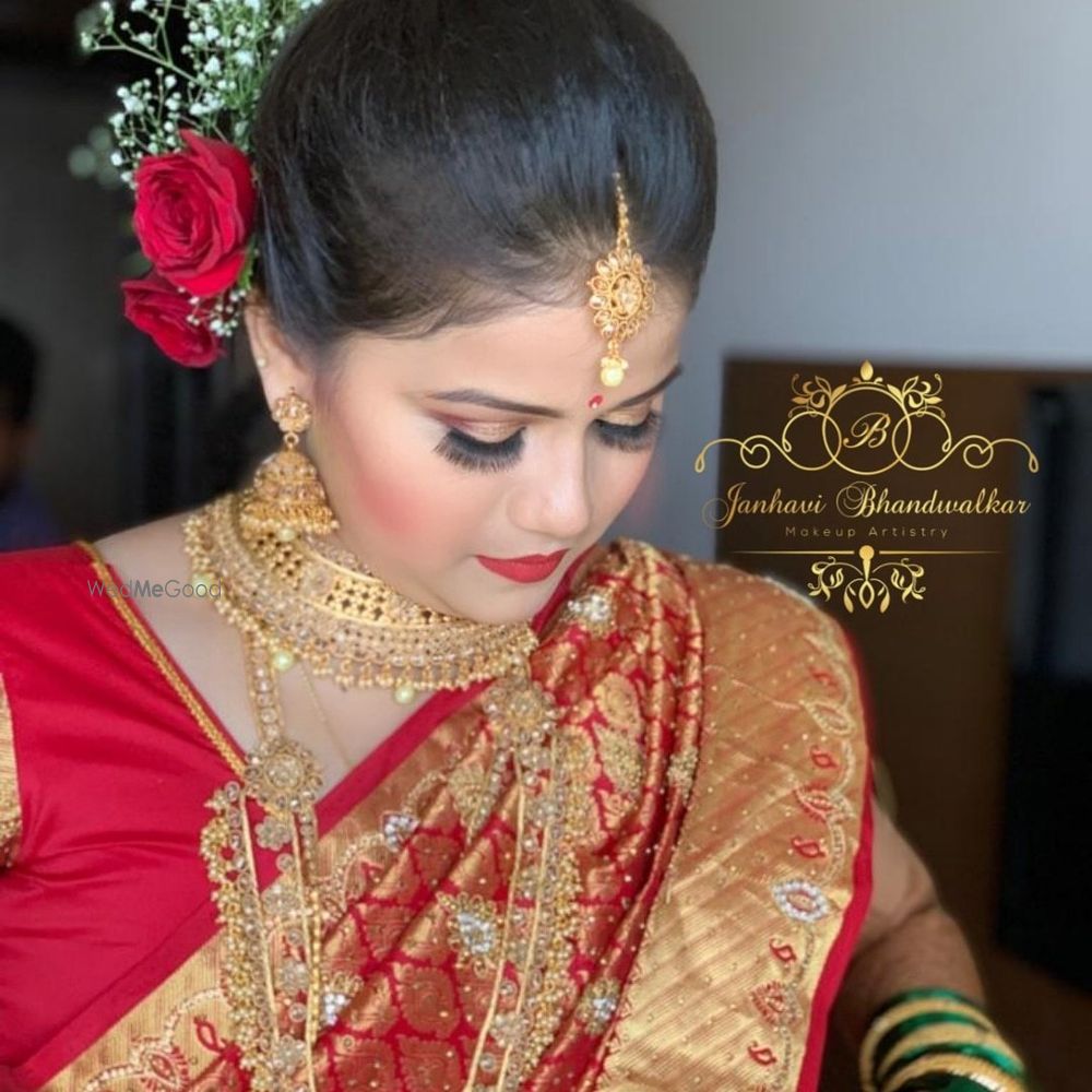 Photo By Makeup by Janhavi - Bridal Makeup