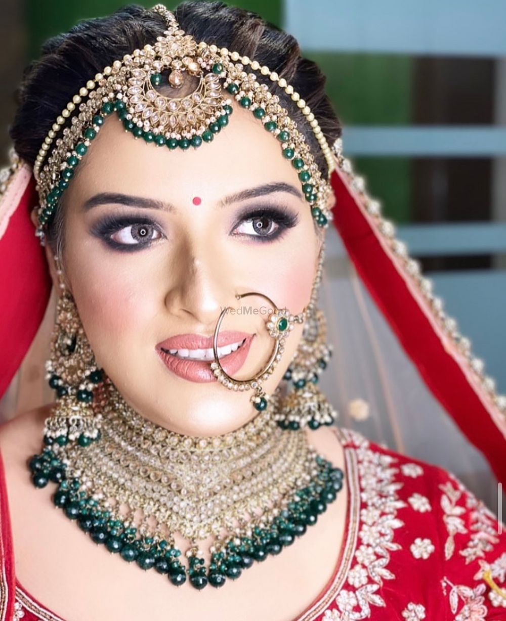 Photo By Makeovers by Amisha Chugh - Bridal Makeup