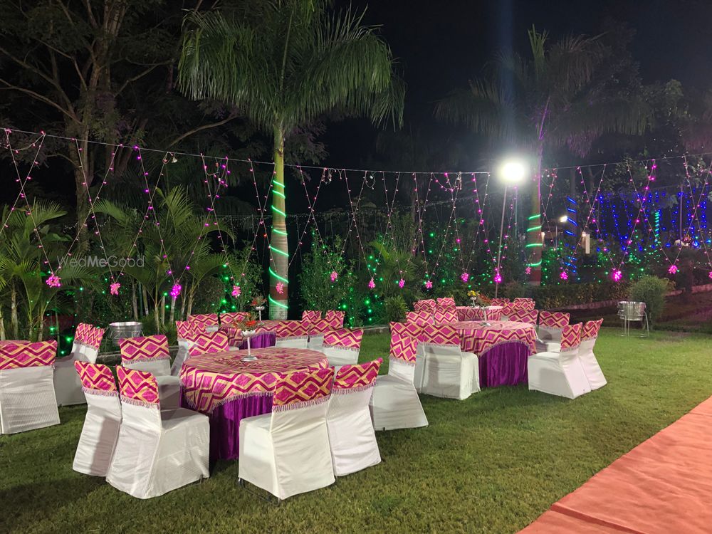 Photo By GAILSUN GREENS - Venues
