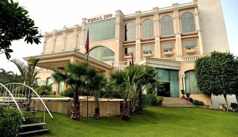Hotel Eqbal Inn