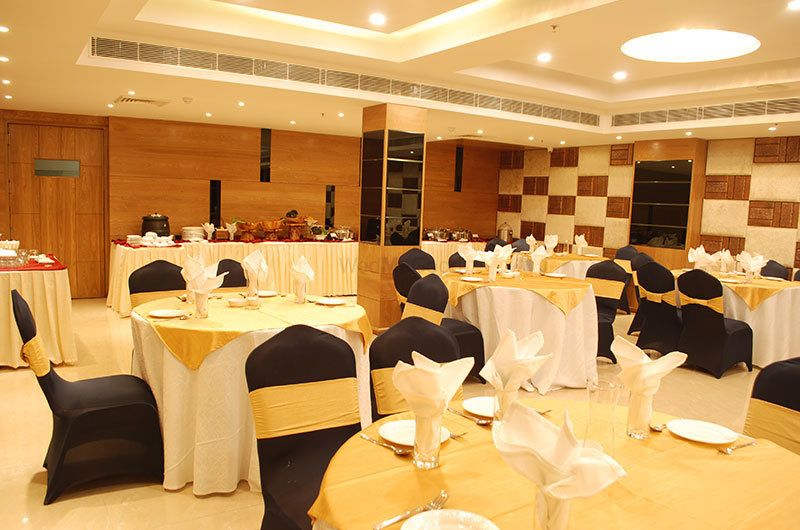 Photo By Glades Hotel - Venues