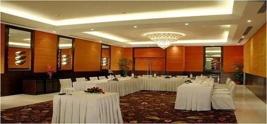 Photo By Fortune Select Global Gurgaon  - Venues