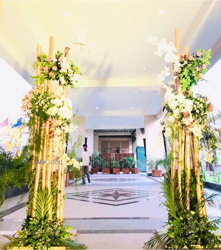 Photo By Floral Solutions - Decorators