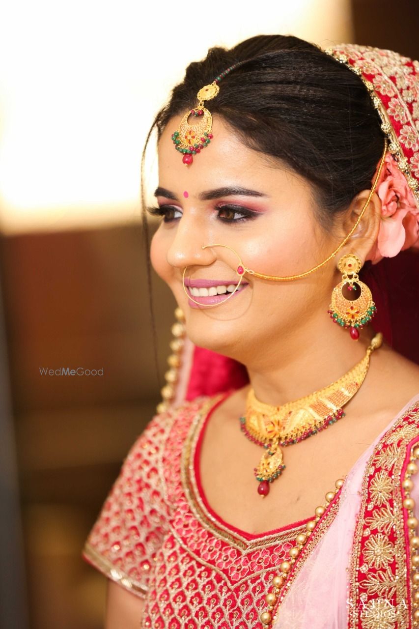 Photo By Manisha Batra Makeovers - Bridal Makeup