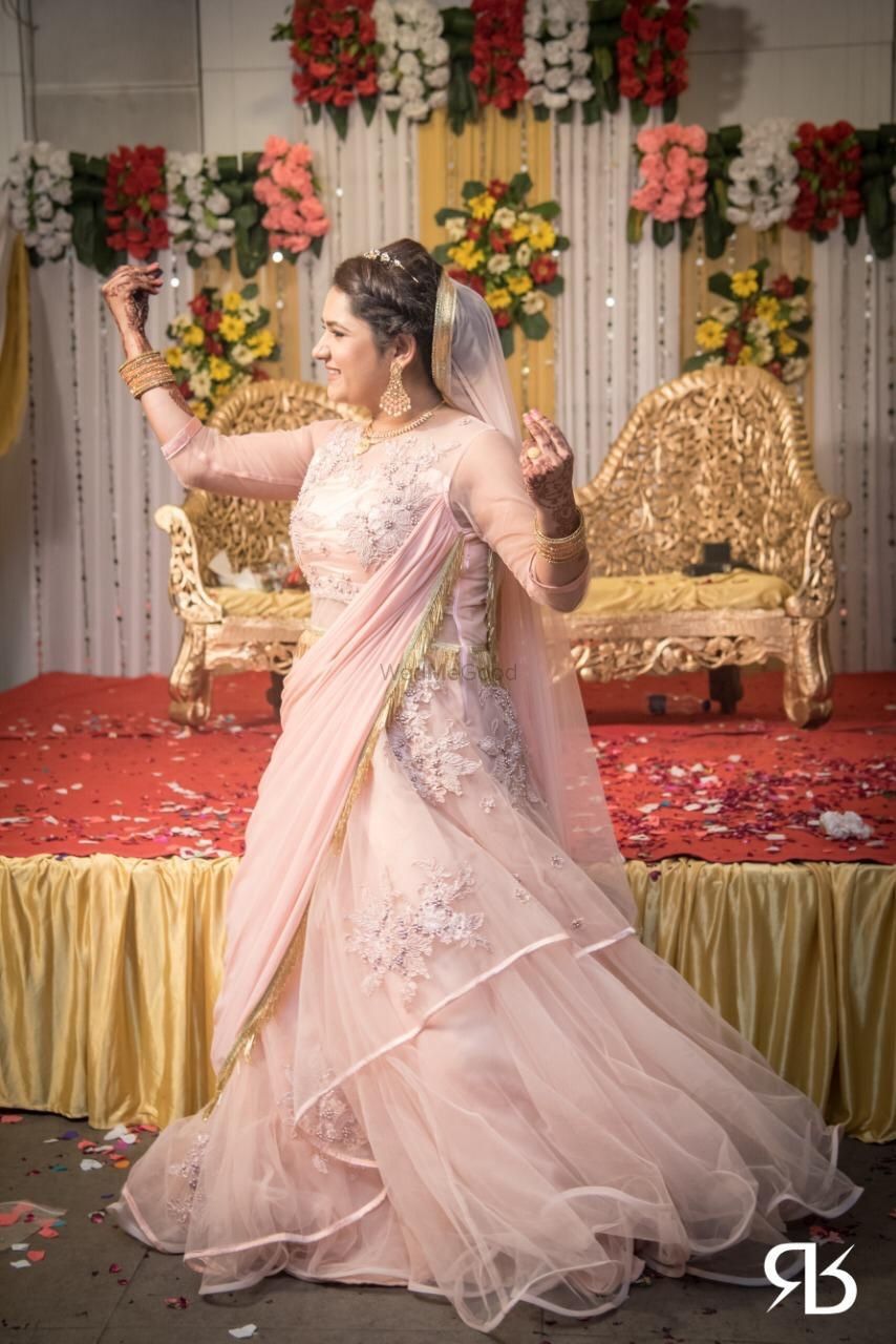 Photo By Diksha Jain Choreography - Sangeet Choreographer