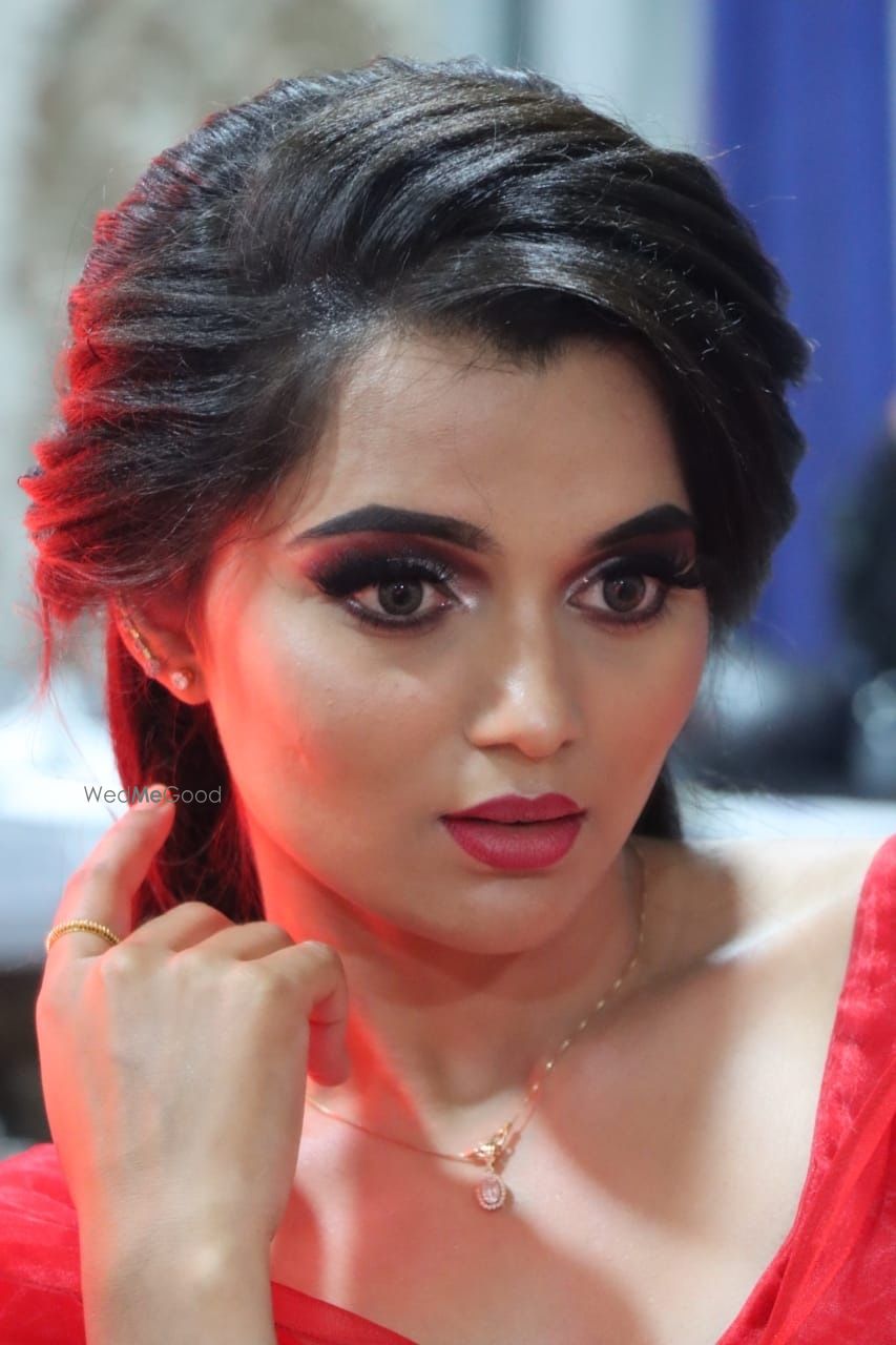 Photo By Rashmi Makeover Artistry - Bridal Makeup Artists