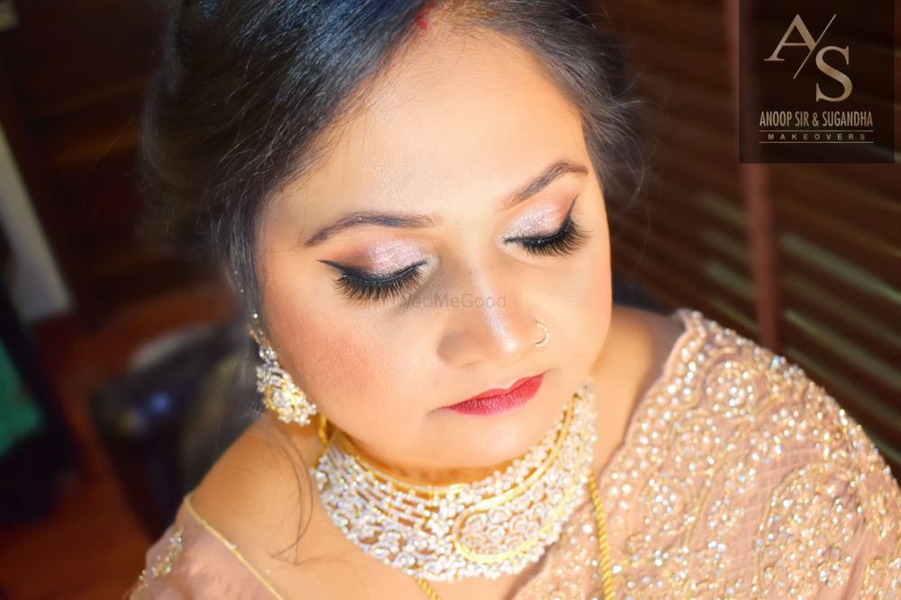 Photo By Anoop Sir & Sugandha Makeovers - Bridal Makeup