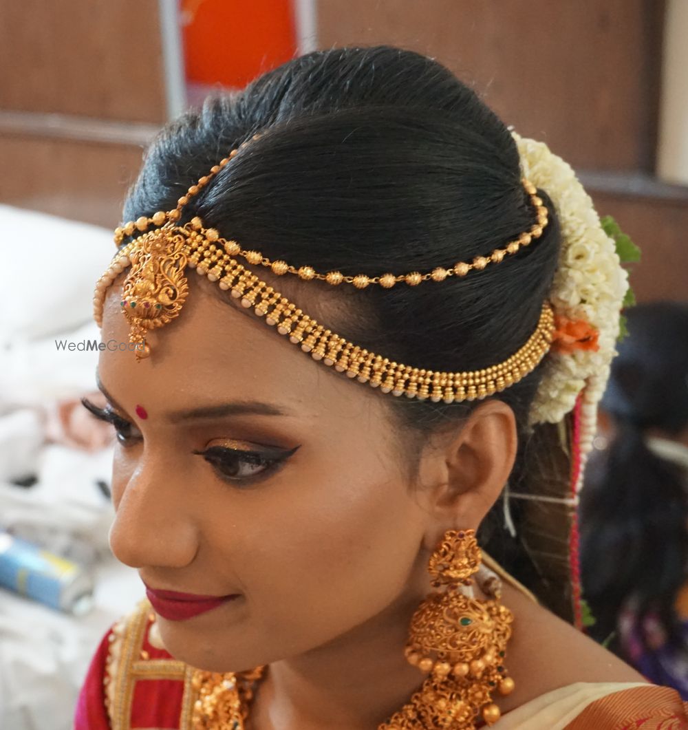 Photo By Makeovers By Amitha and Lekha - Bridal Makeup