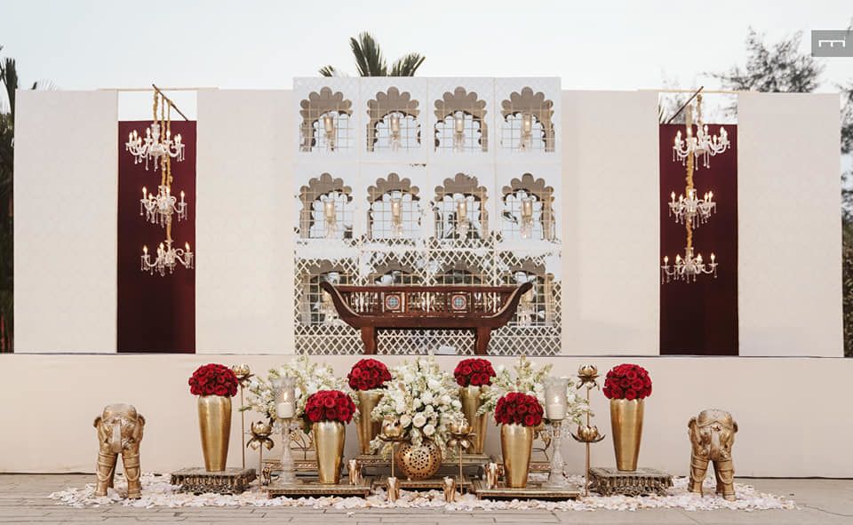 Photo of A modern stage decor with beautiful gold accents!