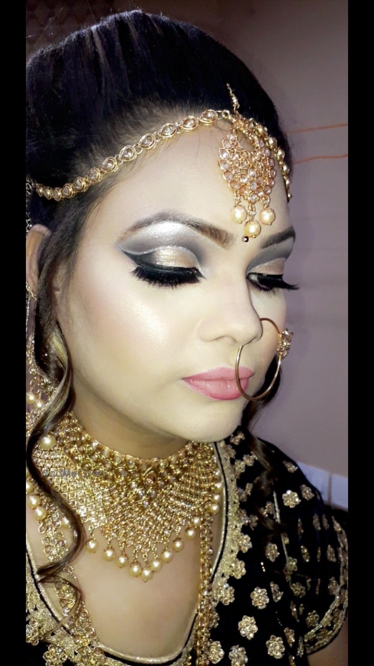 Photo By Pooja Sharma Makeovers - Bridal Makeup