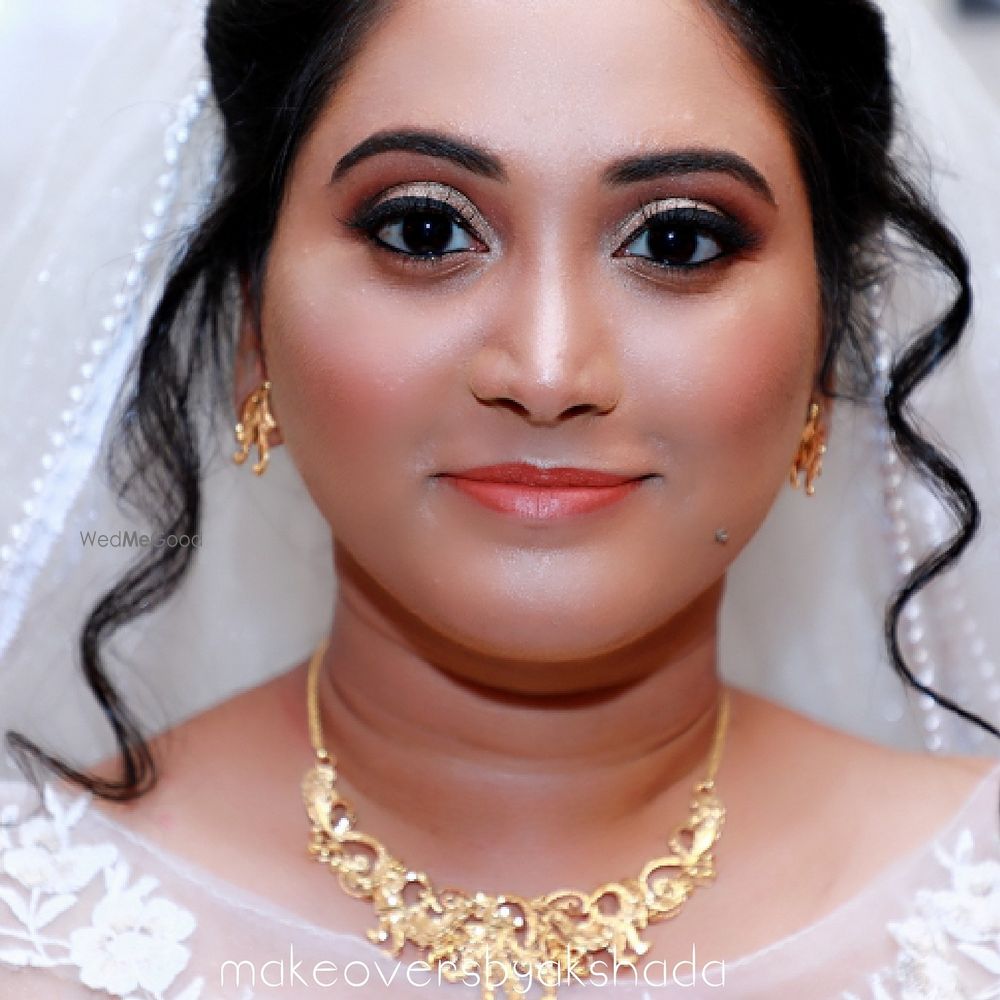 Photo By Makeovers by Akshada - Bridal Makeup