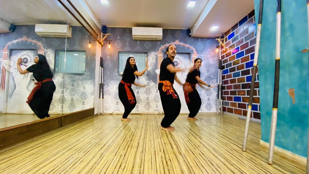 Photo By Subhash Shukla Dance Company - Sangeet Choreographer