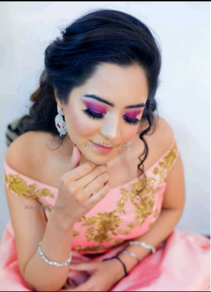 Photo By Makeovers by Deeksha - Bridal Makeup