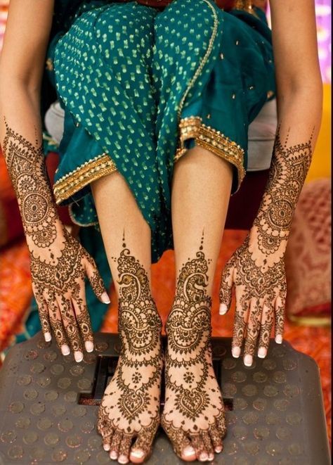 Photo By Manoj Gupta Mehandi Arts - Mehendi Artist