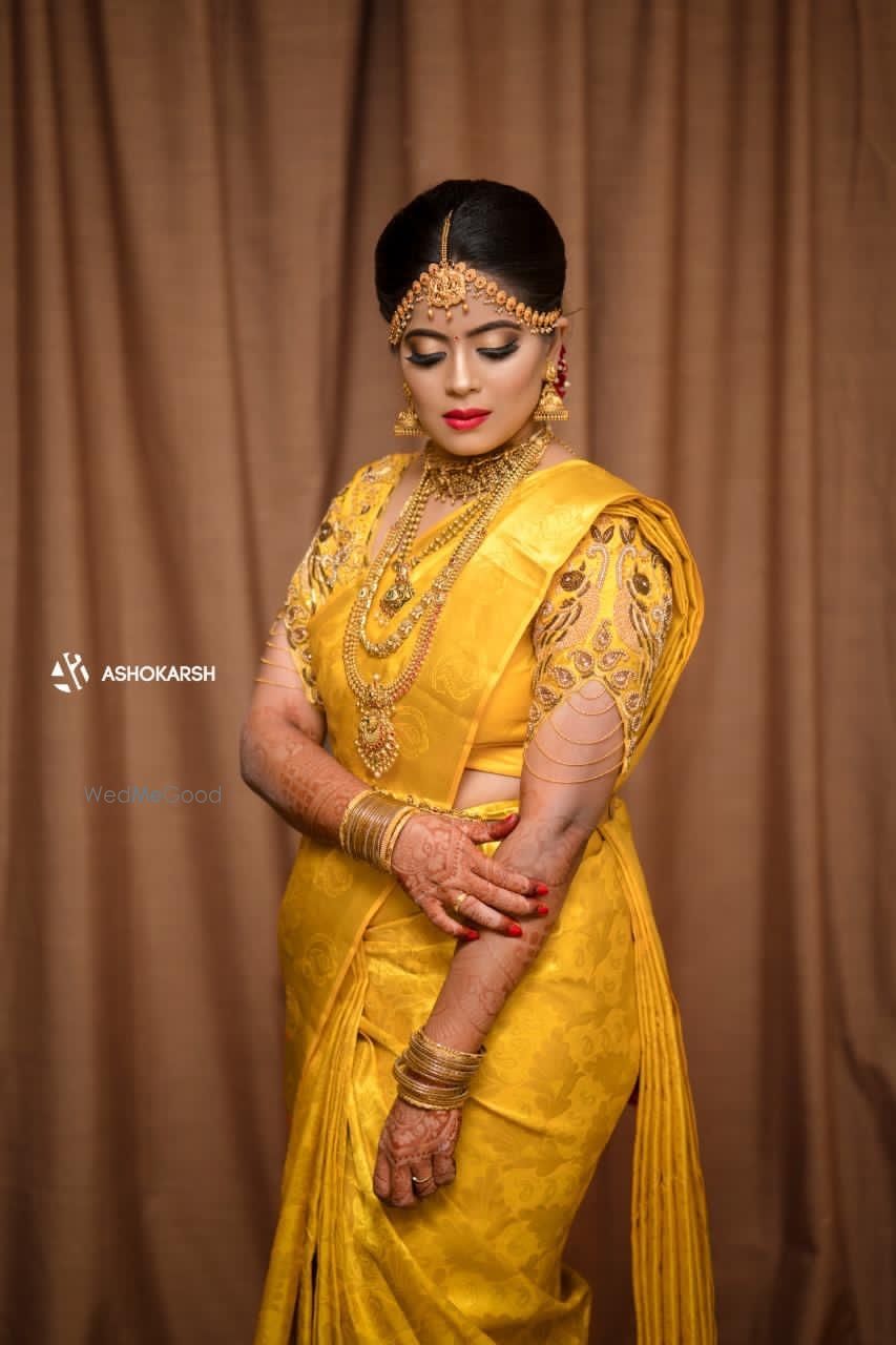 Photo By Rachna's Beauty Studio - Bridal Makeup