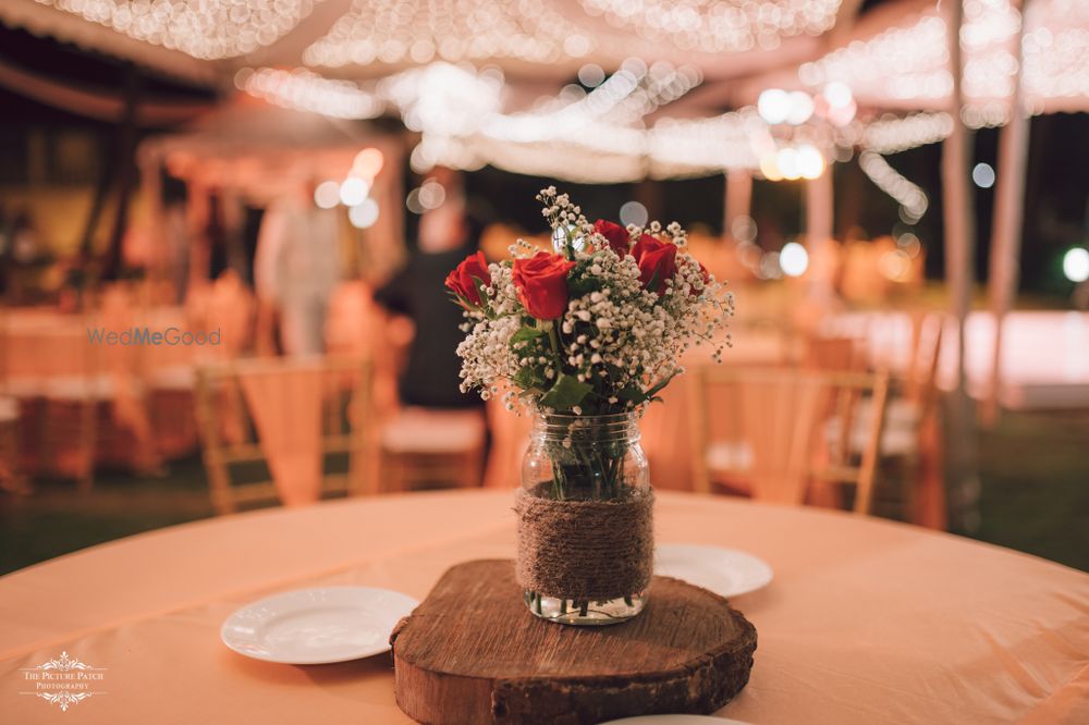 Photo of Table centerpiece with roses!