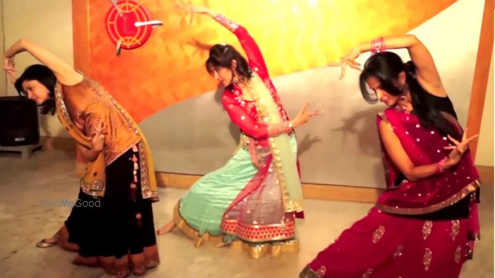 Photo By Lakshya Dance Unlimited - Sangeet Choreographer