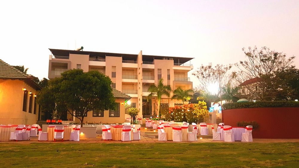 Hotel Sadhana Executive