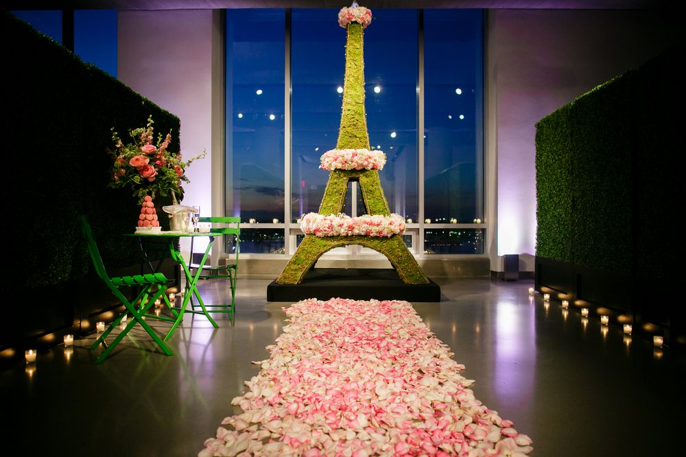 Photo of Eiffel Tower floral decor theme