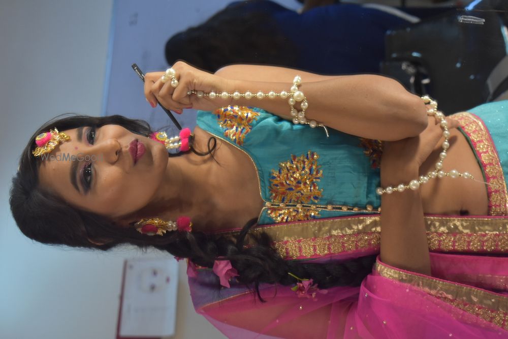 Photo By Divya Aggarwal Makeovers - Bridal Makeup