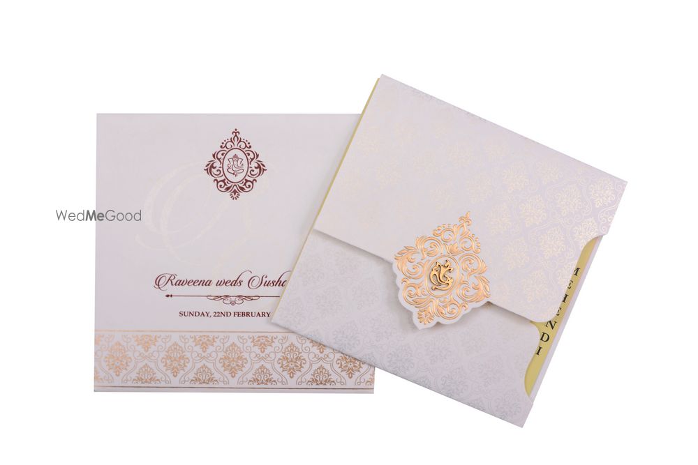 Photo By ELROI Wedding Cards  - Invitations