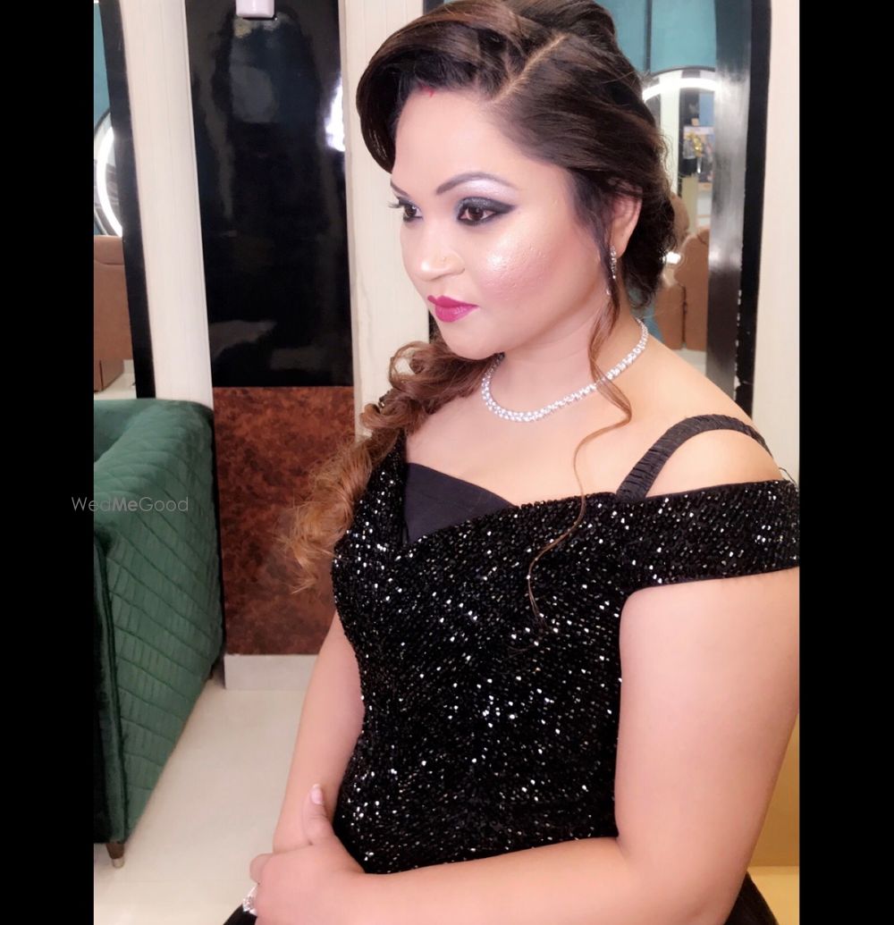 Photo By Makeovers By Heena - Bridal Makeup