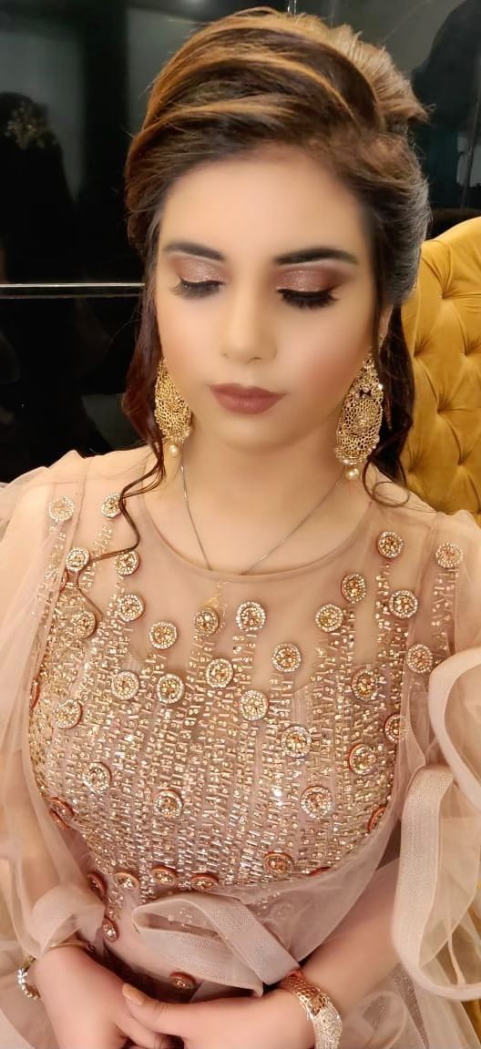 Photo By Makeovers By Heena - Bridal Makeup