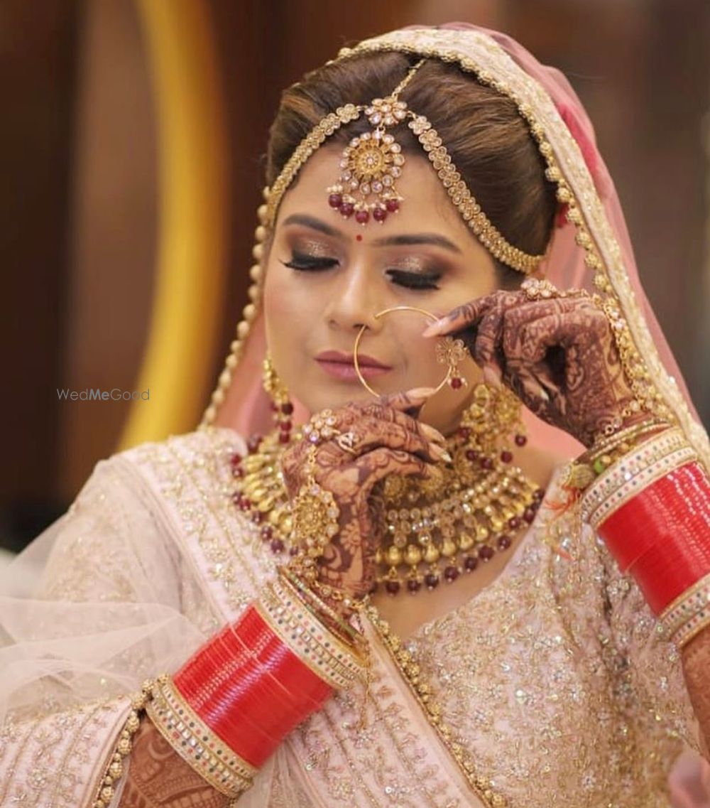 Photo By Makeovers By Heena - Bridal Makeup