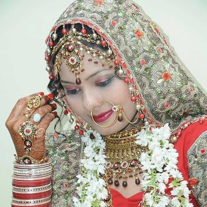 Photo By New Look Beauty Parlor - Bridal Makeup