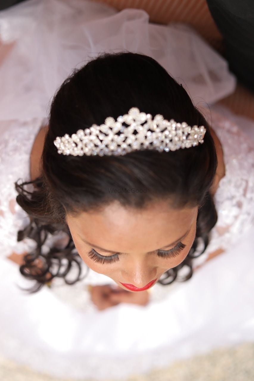 Photo By Nikhita Ferreira- Hair & Makeup Artist - Bridal Makeup