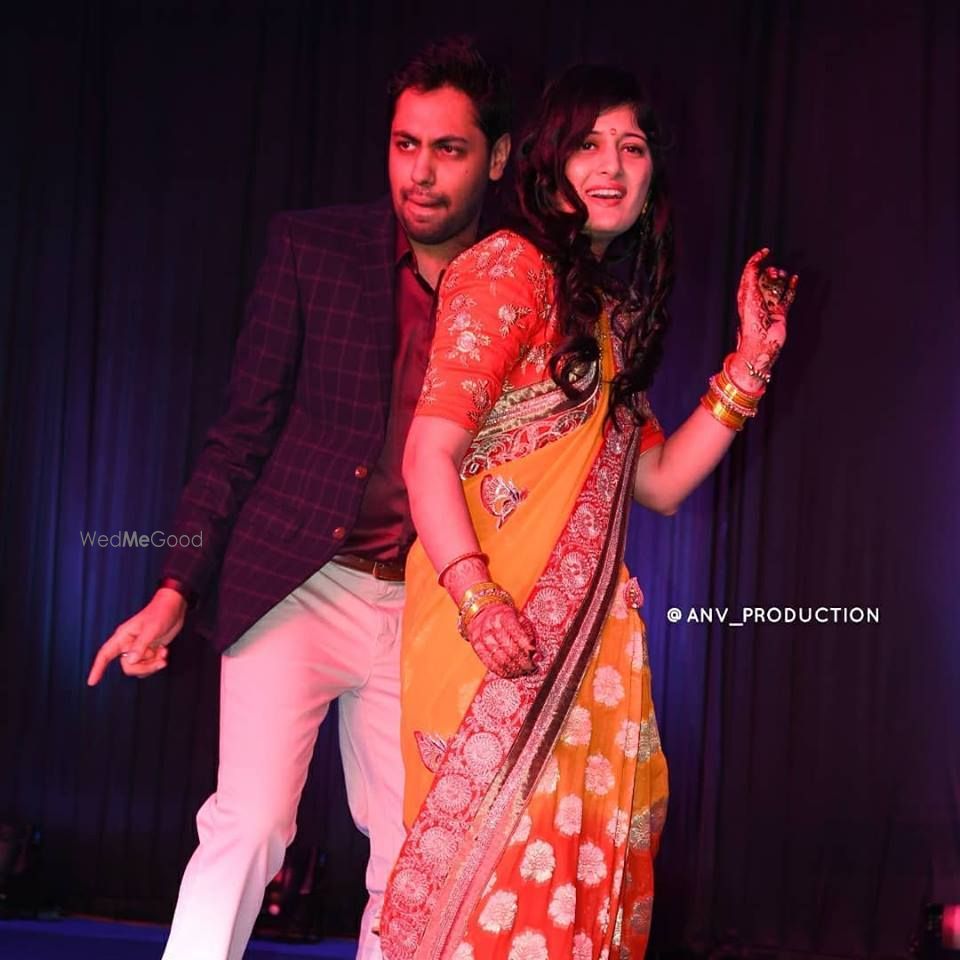 Photo By D'sychos Studio - Sangeet Choreographer