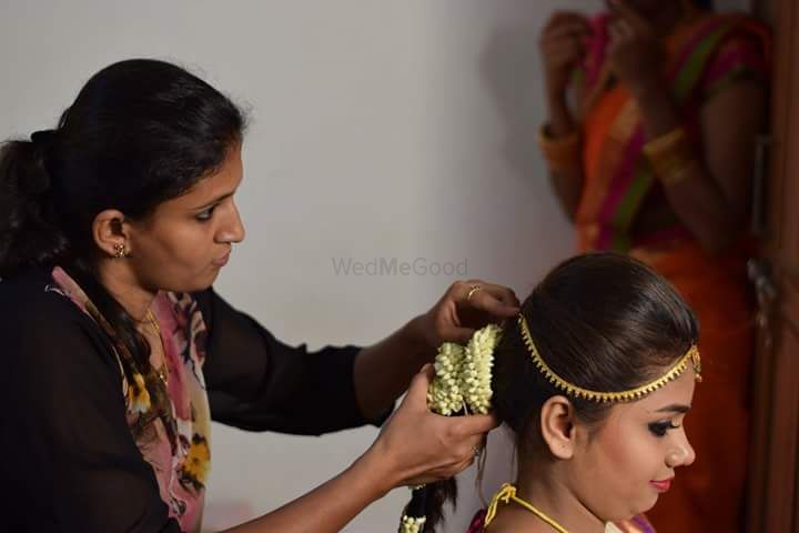 Photo By Makeovers By Sowmya Ganesh - Bridal Makeup