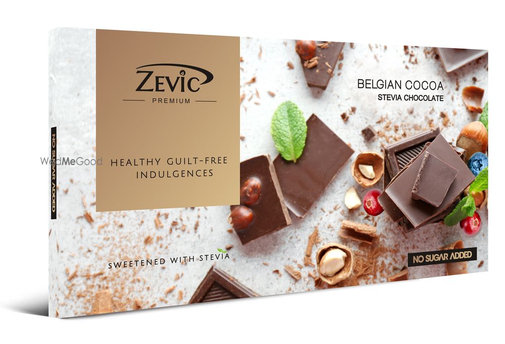 Photo By Zevic - Favors