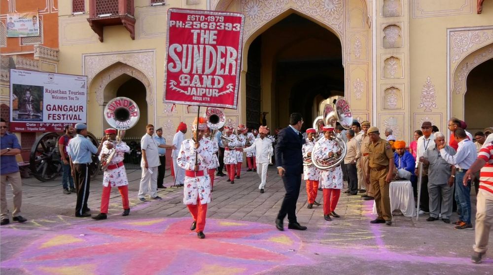 The Sunder Band - Saran music